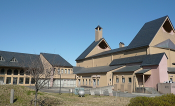 ガリバーホール